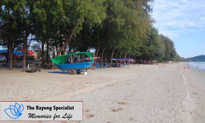 Mae Ramphung Beach in Rayong Thailand3